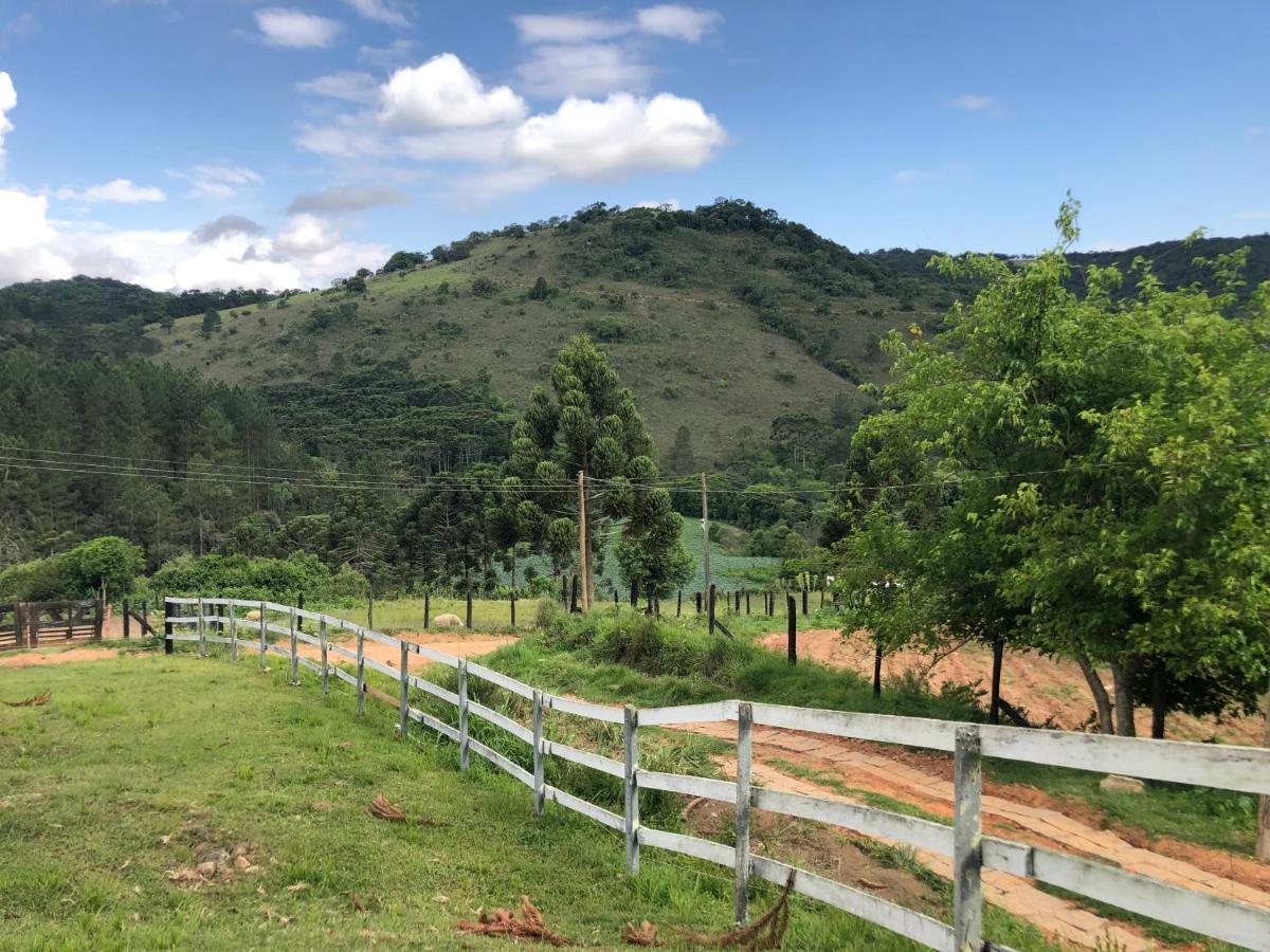 Pousada Pedra Da Mata Chales Na Montanha Munhoz Exteriér fotografie