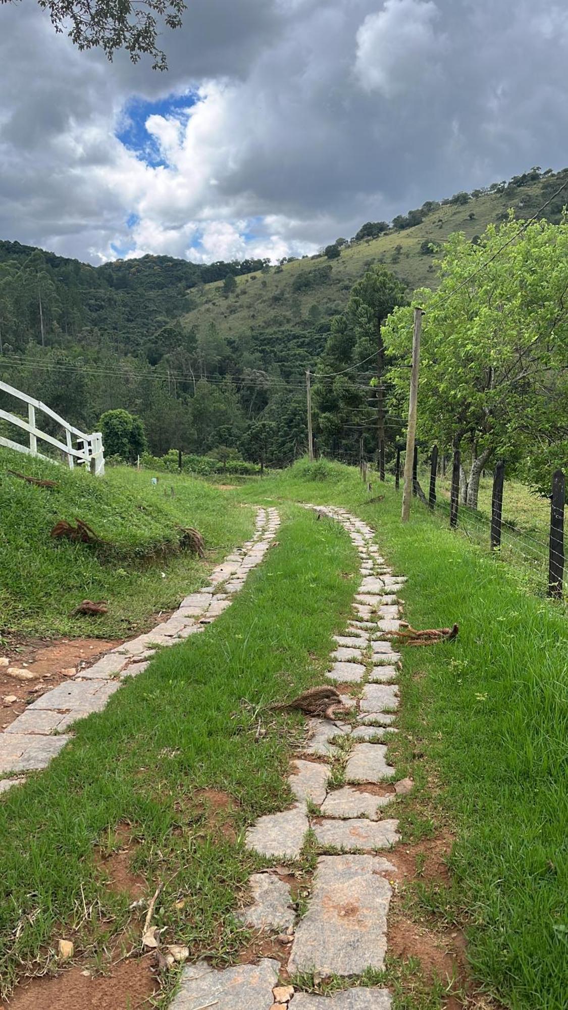 Pousada Pedra Da Mata Chales Na Montanha Munhoz Exteriér fotografie