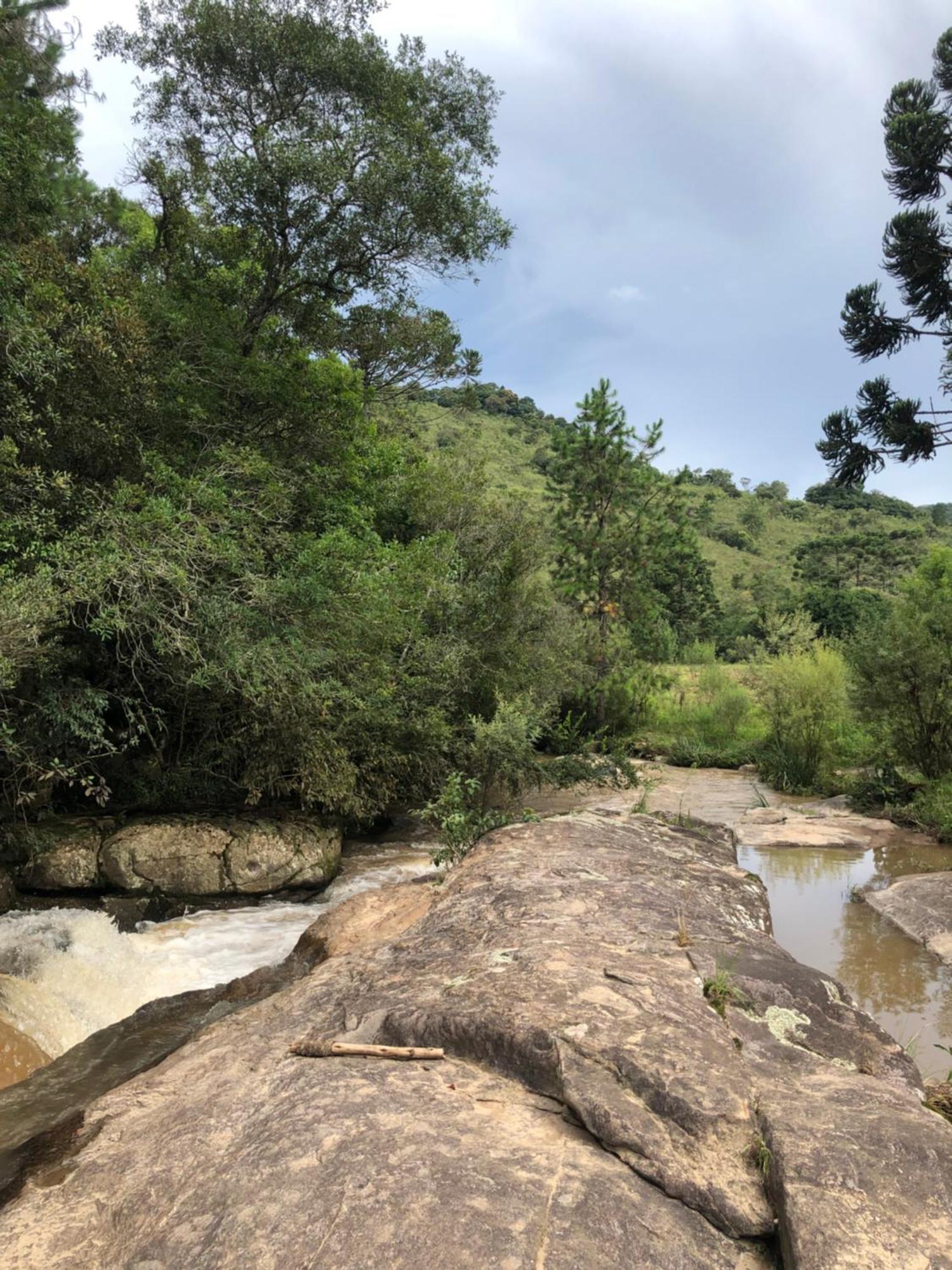 Pousada Pedra Da Mata Chales Na Montanha Munhoz Exteriér fotografie